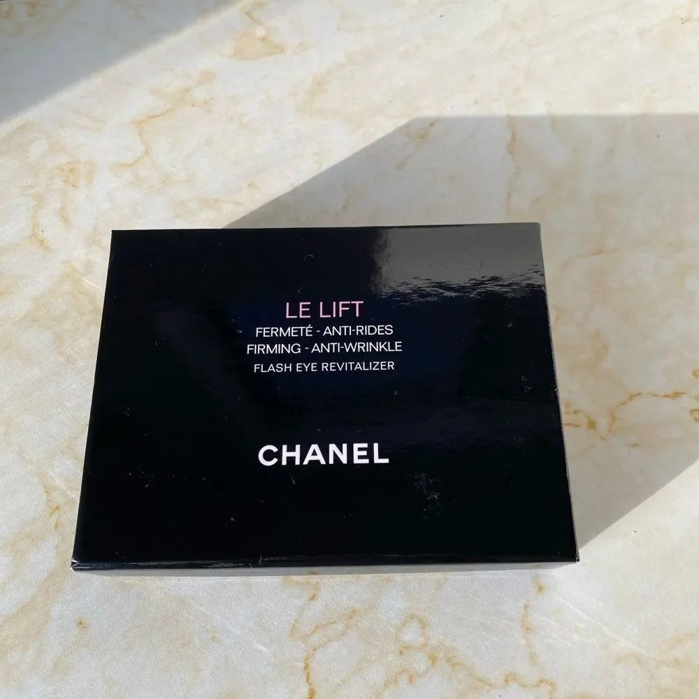NWT CHANEL le Lift Flash Eye Revitalizer Patches, 10-Pack with Flash Eye Serum